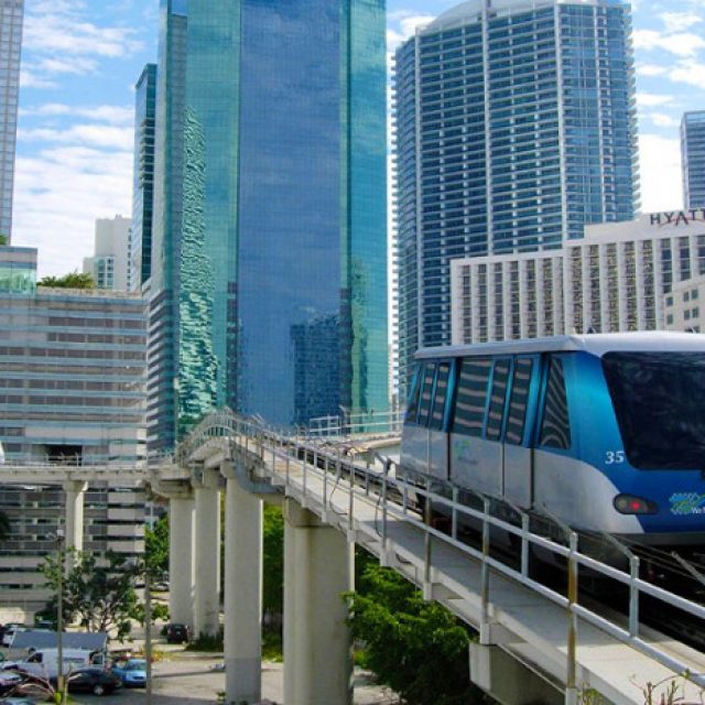 Metromover: Recorre el centro de Miami gratis y en metro